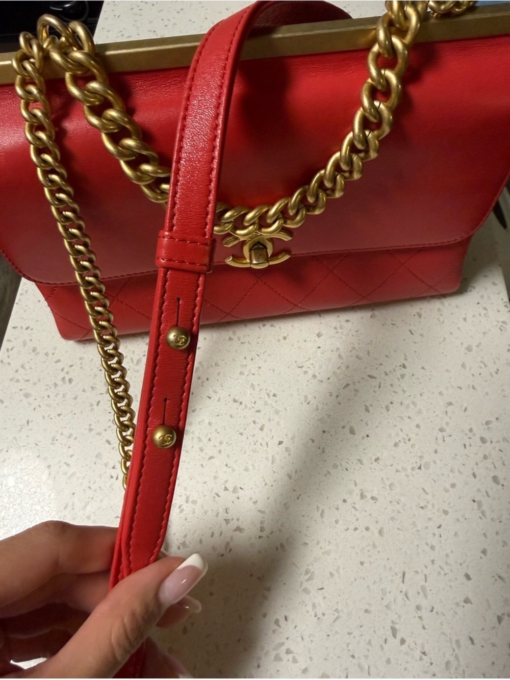 CHANEL Red Quilted Leather Shoulder Bag with Gold Hardware - Picture 7 of 14